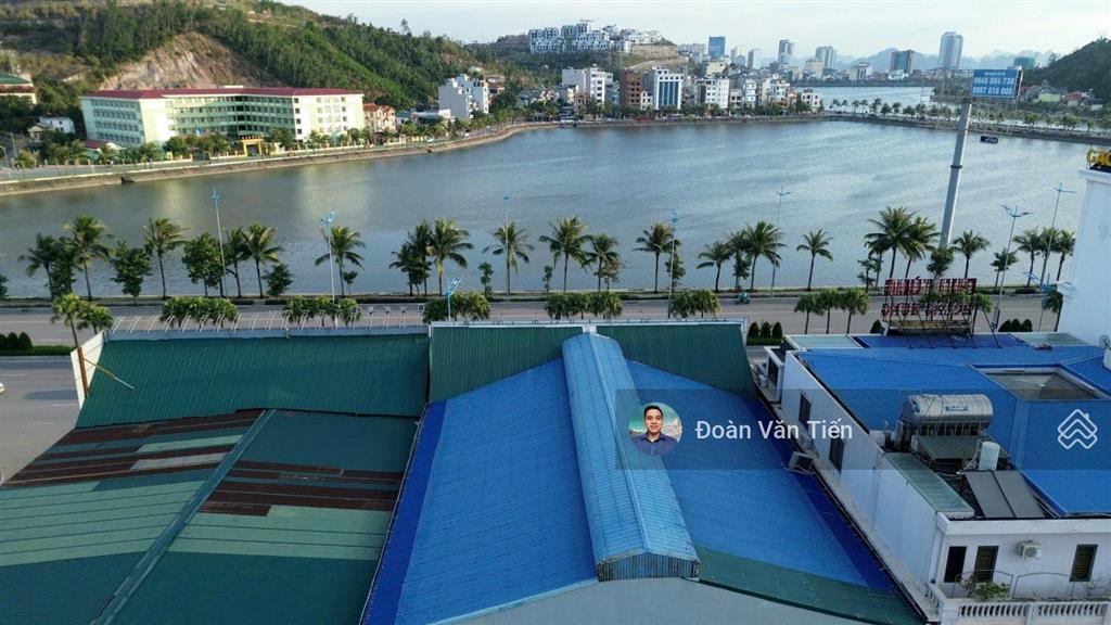 Bán lô 530m2mặt tiền 20m mặt hồ ngã tư ao cá giá 66 tỷ
