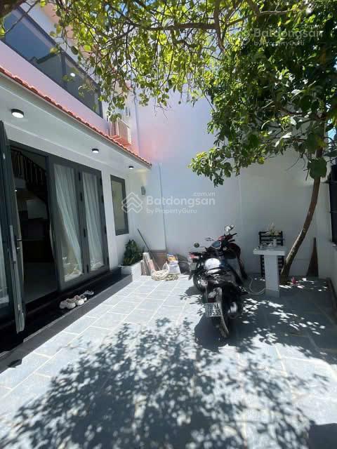 Nhà mới có gác lửng, mặt tiền dương vân nga, ngang dài 5,6m * ô tô quay đầu. giá 4,25 tỷ