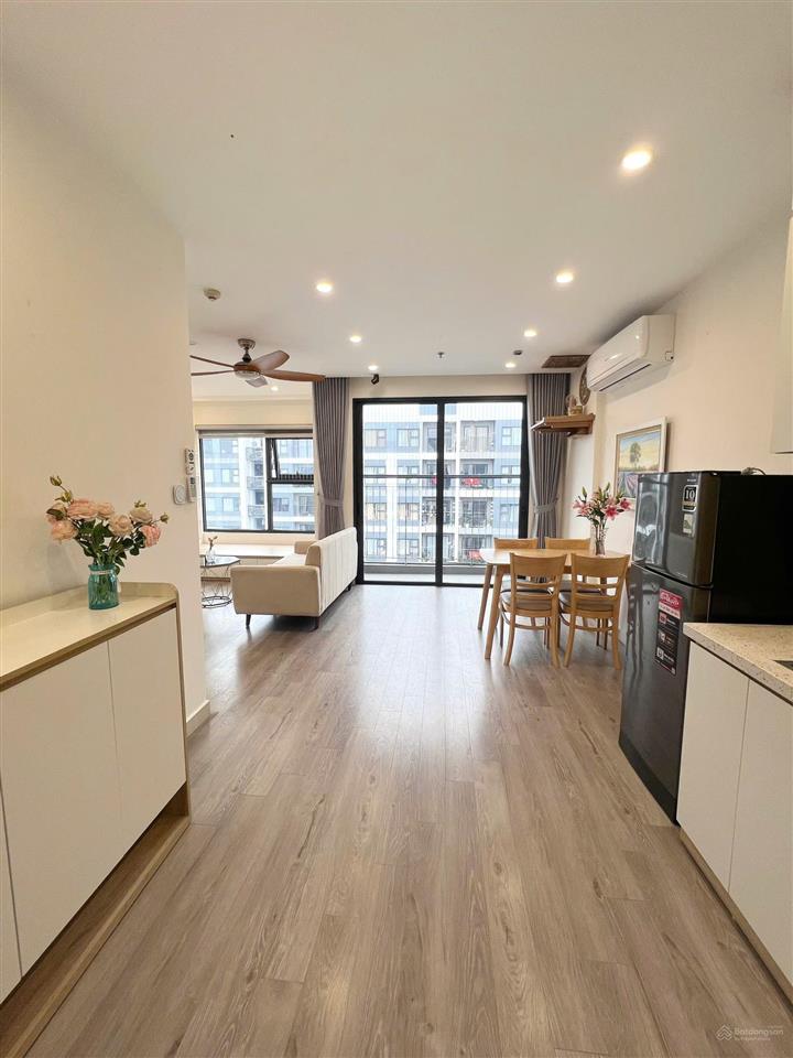 Bán giá trị căn 2pn + 63,5m, 3,8tỷ có thương lượng thêm, full đồ toà sapphire vinhomes smart city