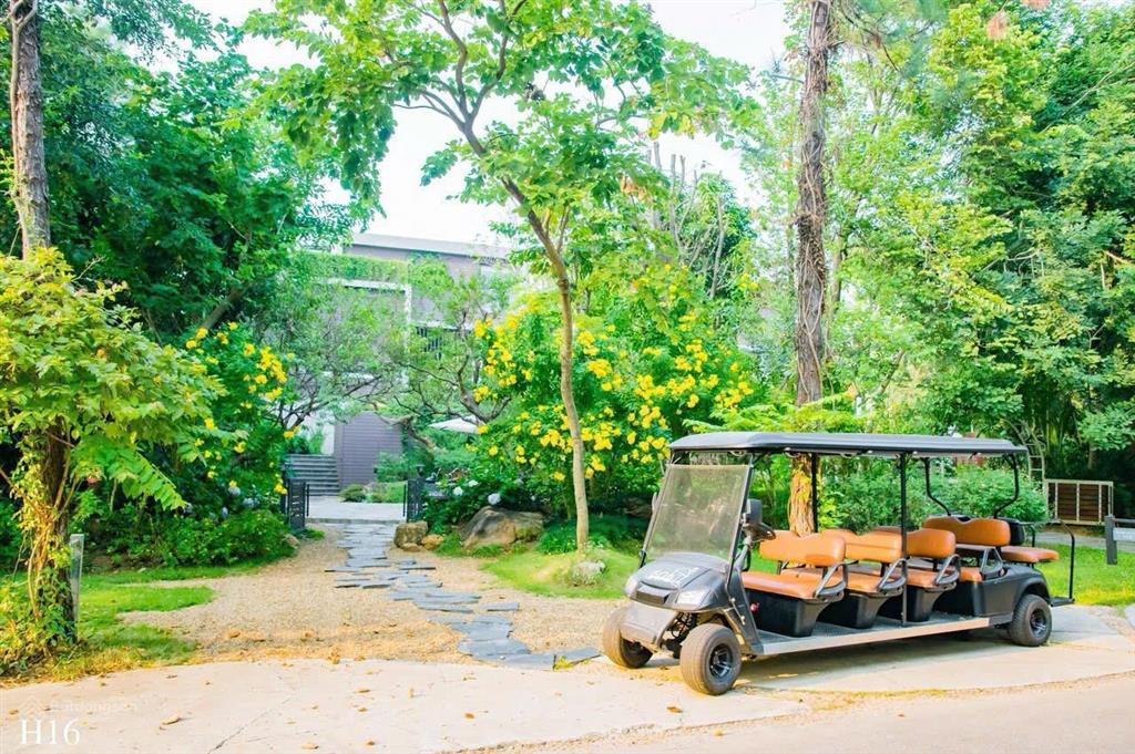Cần bán biệt thự 800m² thiết kế 5pn nội thất hiện đại view hồ (đất sát mép nước)