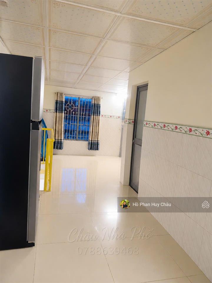 Chỉ hơn 5 tỷ 1 xíu là có nhà ngang to. huỳnh tấn phát xe hơi tới nhà
