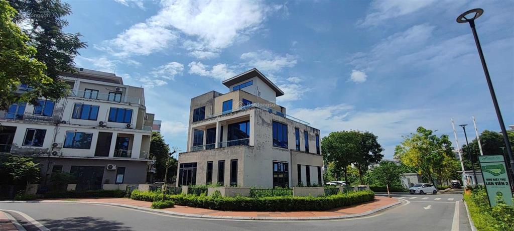 Chính chủ bán căn biệt thự đơn lập lan viên căn góc 4 mặt tiền kinh doanh đỉnh. 350m2, mt m.