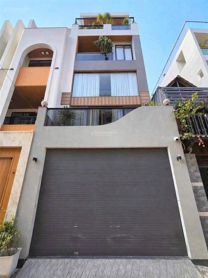 Về quê bán gấp căn nhà đường trần bình trọng, quận 5 giá 6,27 tỷ/68m2 ngay giáo xứ chợ quán