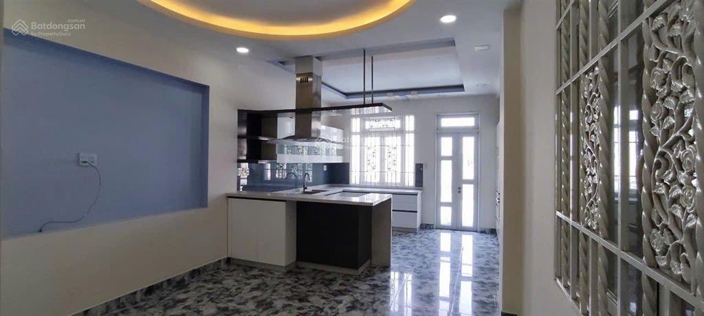 Bán nhà mặt tiền đường hoàng hoa thám, 7 tầng, 105m², dòng tiền 80 triệu/tháng. giá 25 tỷ