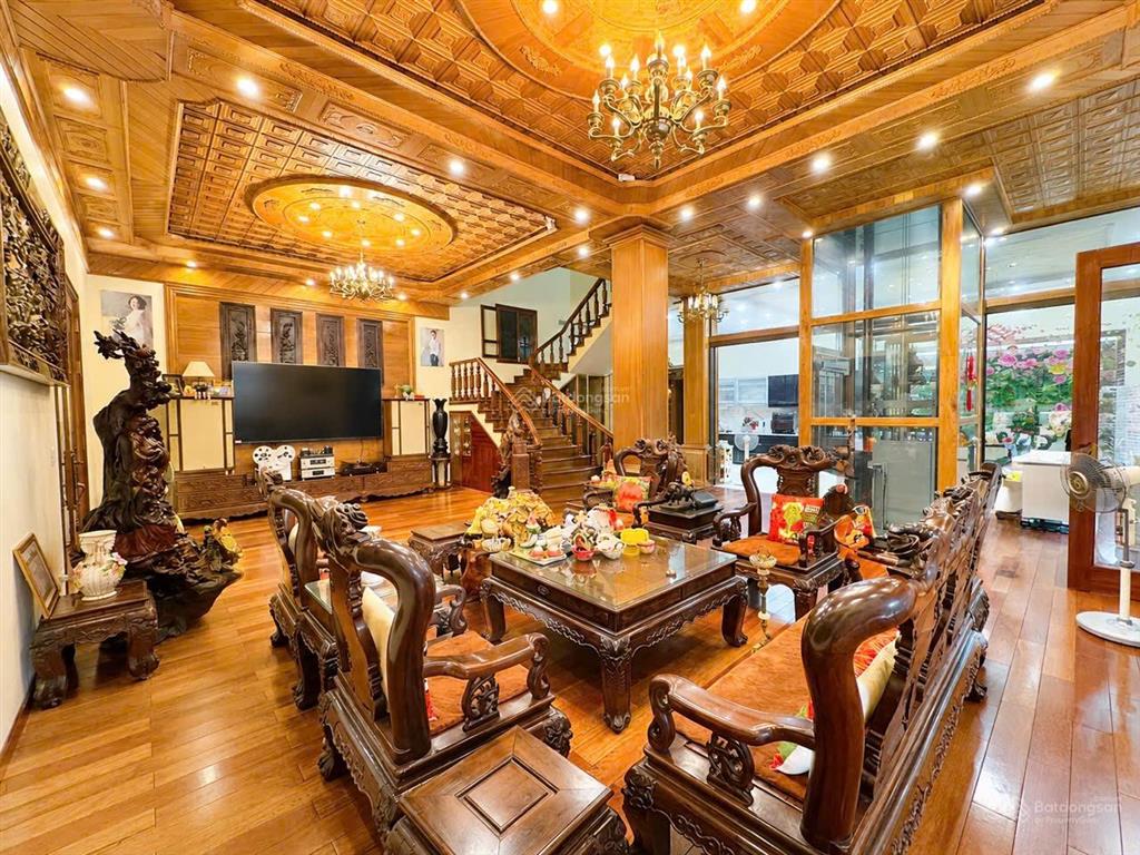 Siêu vip bán biệt thự 336m2 siêu đẹp thang máy, sân vườn tuyến 2 lê hồng phong, hải phòng