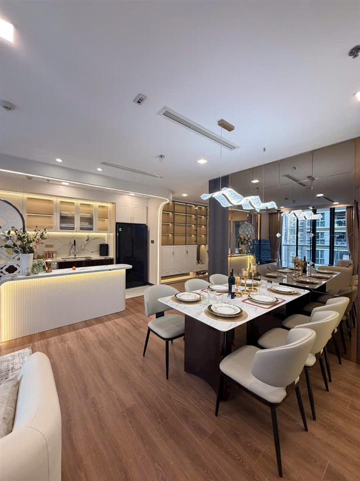 Căn hộ 3 phòng ngủ 115m2 vinhomes central park nội thất luxury, sổ hồng sẵn