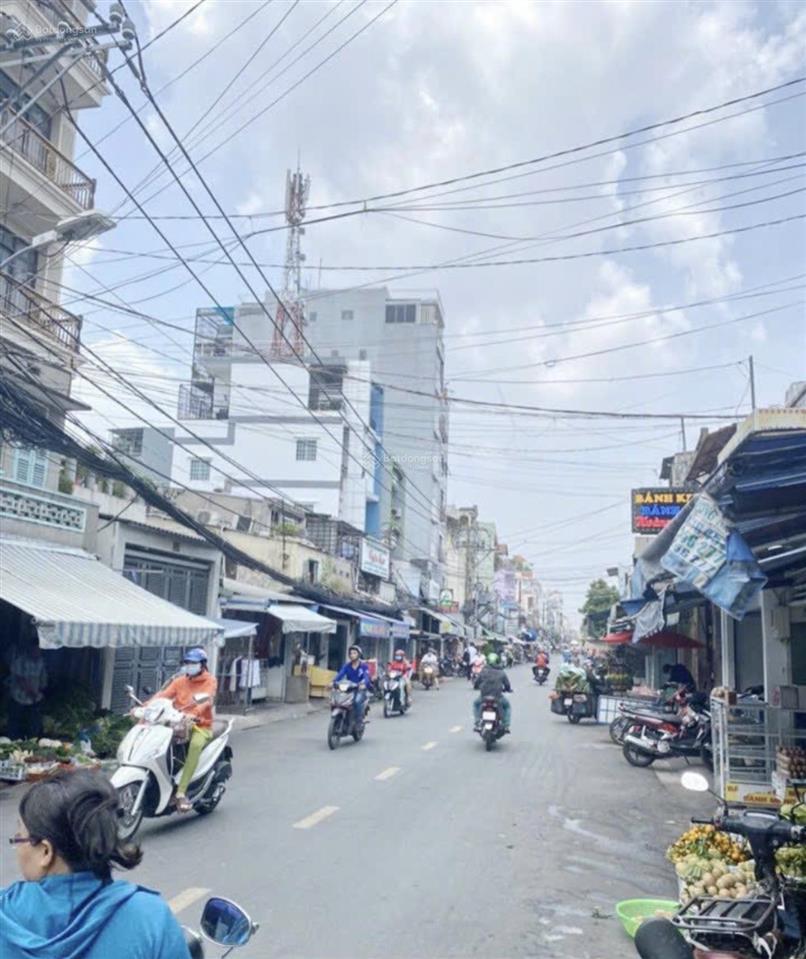Bán gấp nhà mặt tiền tôn đản ngang 4,7m vuông vức