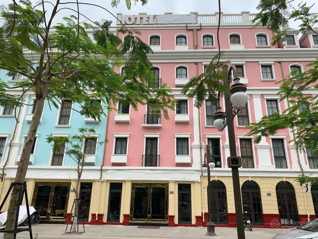 Chính chủ bán căn shophouse liền kề dt sổ 112 m2 đang kinh doanh siêu thị và homestay.