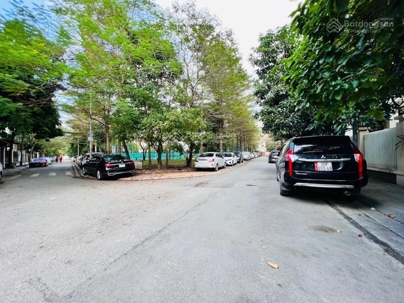 Giảm chào 5 tỷ !!! bán biệt thự vip làng việt kiều châu âutrục chính kinh doanh sầm uất,dt 189m.