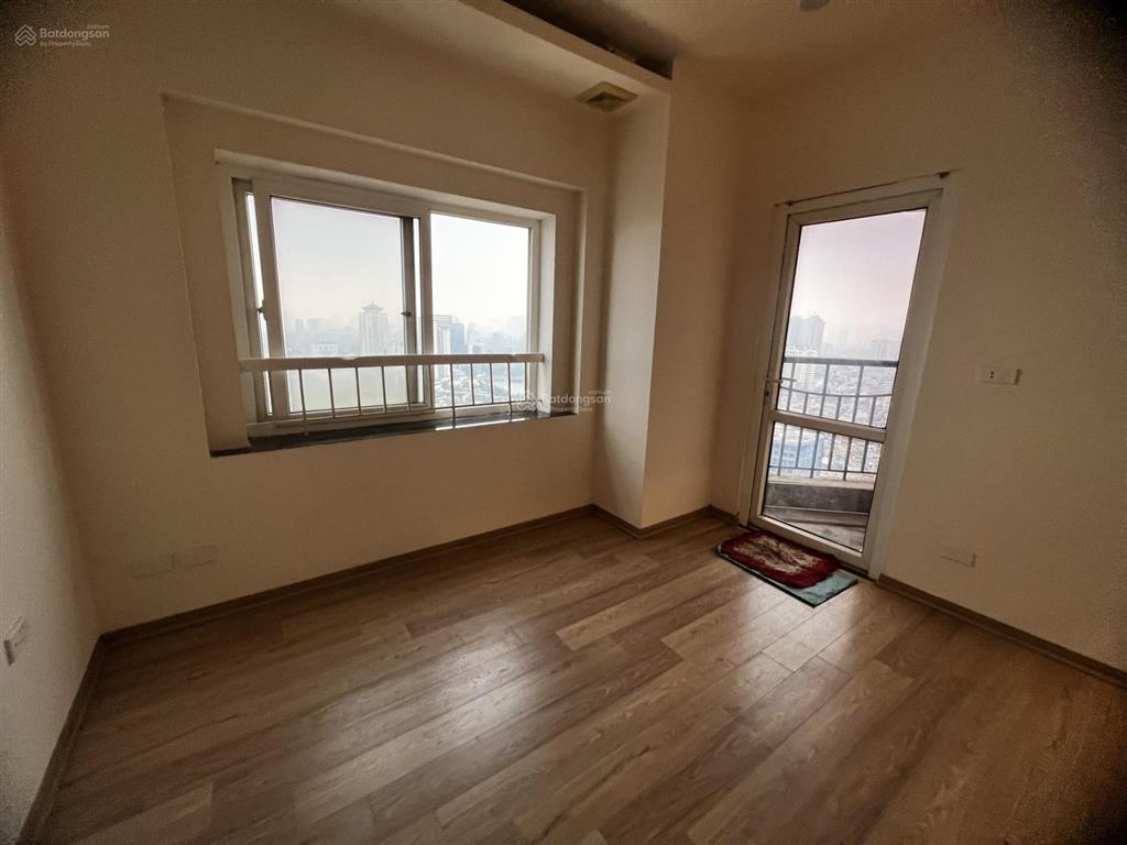 Bán căn hộ 76m2 có 2pn tòa vườn xuân 71 nguyễn chí thanh ban công đông nam
