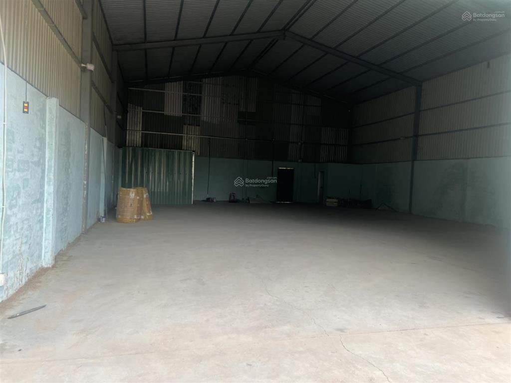 Cần bán kho nhỏ đường lớn xe tải lớn đi được, kho xây dựng kiên cố