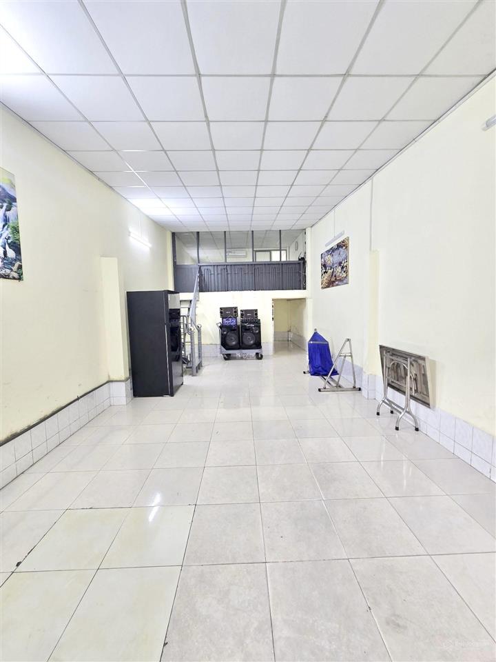 Chỉ 5.5 tỷ ngang 4.5m dài 17m gần lê văn quới, hương lộ 2, hẻm nhựa 6m ô tô ngủ nhà