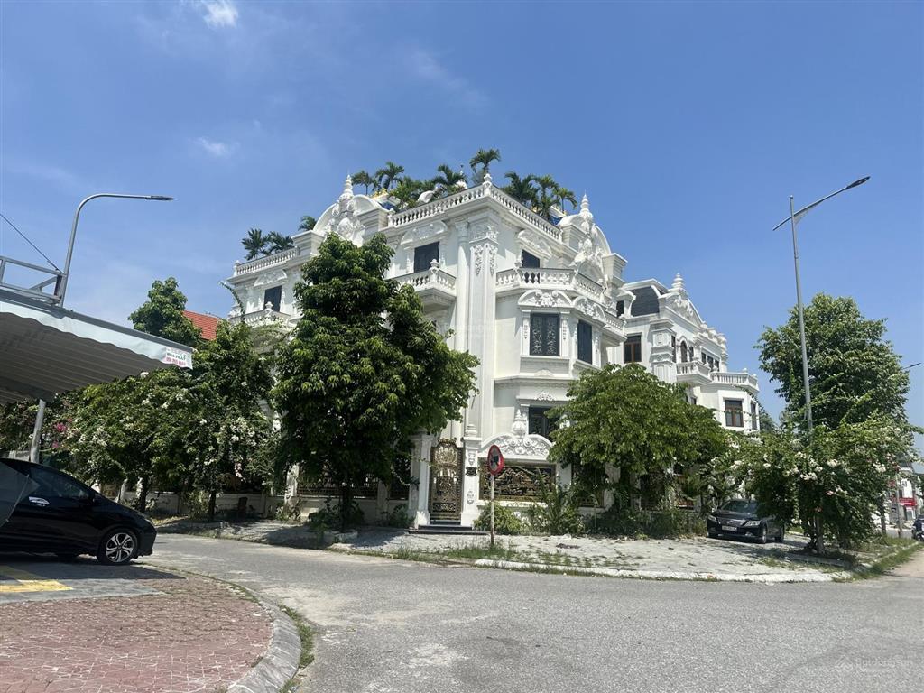Giảm 3,5 tỷ duy nhất 1 căn góc biệt thự, phú lương 370m², vị trí đắc địa, nhỉnh 6x tỷ giá đầu tư