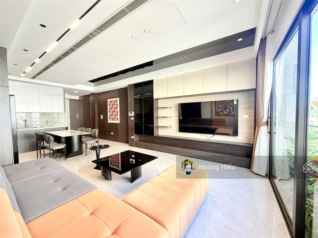 Bán nhà hoàng quốc việt, cầu giấy, sát phố, 2 thoáng, ngõ to thông, 50m2 6 tầng thang máy xịn