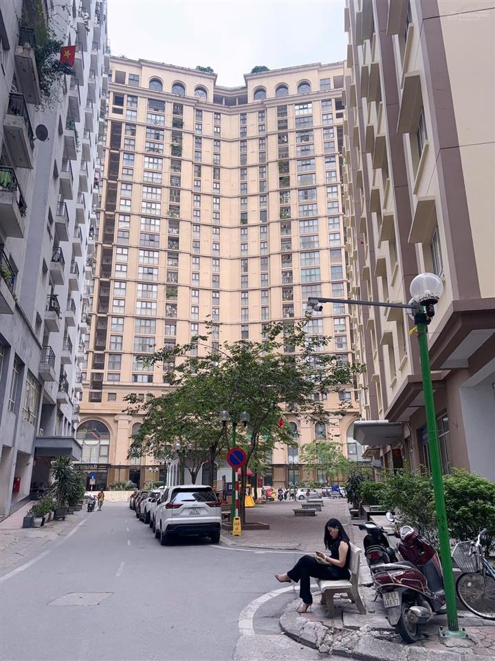 Bán chung cư hoàng cầu 69m2 lô góc vị trí đẹp sát tân hoàng minh