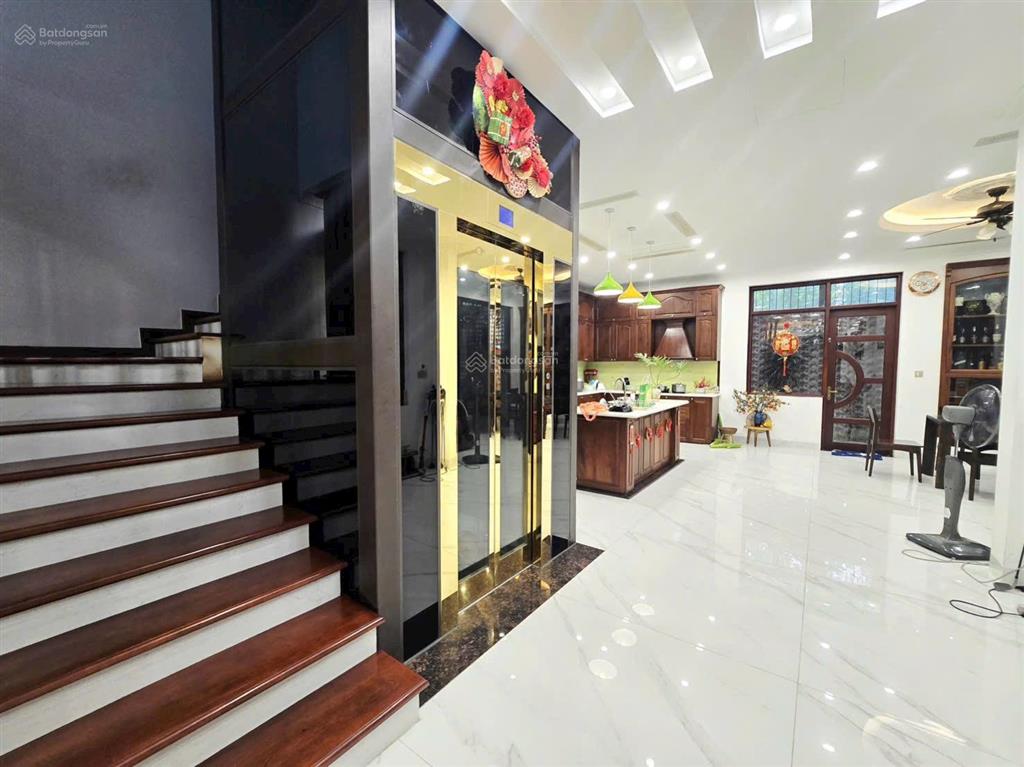 Biệt thự văn phú thang máy vị trí cực đỉnh thiết kế cao cấp sống của giới thượng lưu