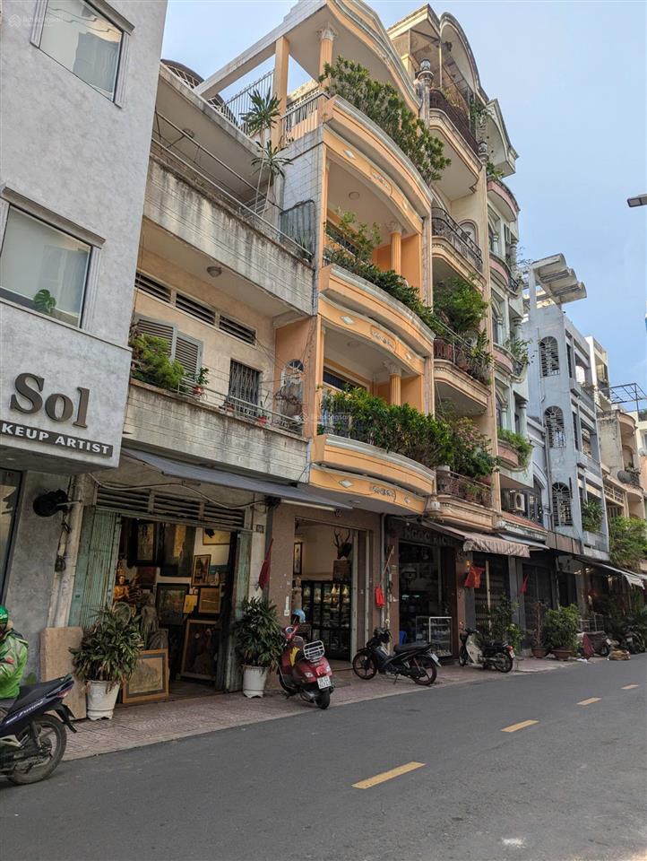 Bán nhà mặt tiền 9 lê công kiều, p. bến thành, 4x18m, 3 tầng, chỉ 625 triệu/m cực hiếm