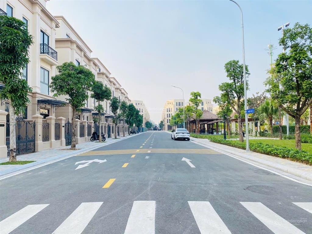 Giảm giá để vào việc căn song lập 136m2 giá 51.8 tỷ vinhomes cổ loa