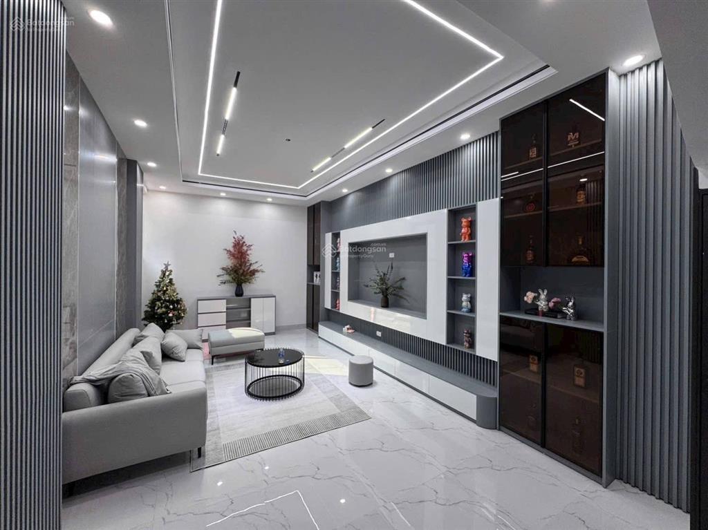 Căn góc 3 thoáng nguyễn lương bằng, thang máy, ngõ 3 gác, gần phố, không quy hoạch, ở ngay.