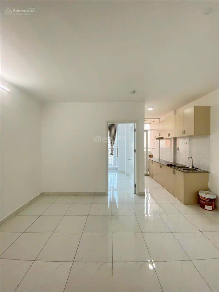 Bán căn hộ sen hồng, block c, sổ sẵn, giá 1,35 tỷ/1pn, 1wc/37m²