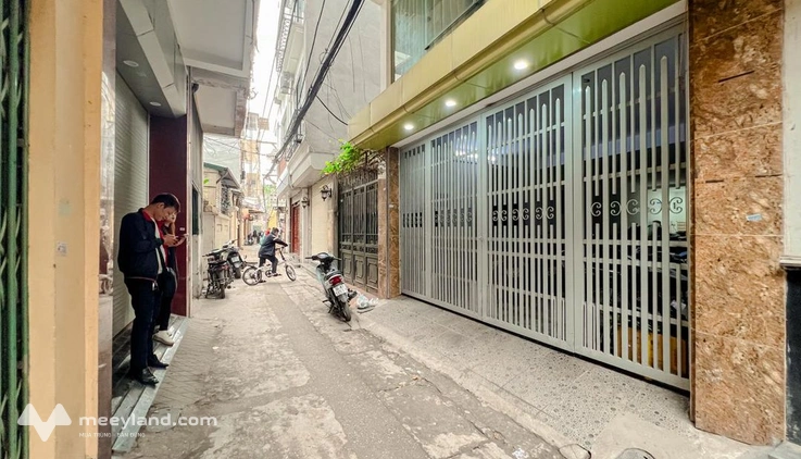 Bán tòa nhà căn hộ dịch vụ đường Hoàng Mai - 66m2 - 7 tầng - thang máy - 14 căn hộ