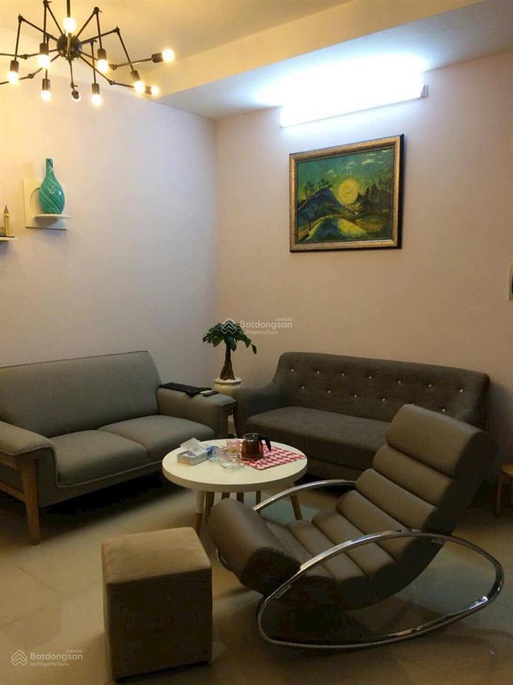 Nhà sơn mới, có ít nội thất 2,42 tỷ, dt 47m² (1pn + 1wc) tầng cao thoáng mát, sổ sẵn hỗ trợ vay