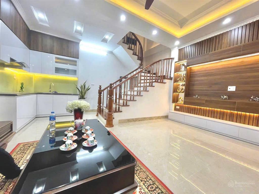 Siêu phẩm mp thợ nhuộm hoàn kiếm, vị trí đẹp phố vỉa hè kinh doanh, giá tốt hiếm nhà bán