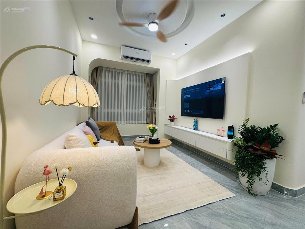 Chính chủ bán căn hộ sky garden 1 phú mỹ hưng. full nội thất mới 100%. giá 6,85 tỷ