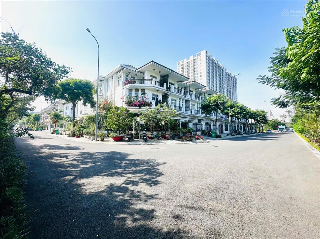 Bán gấp biệt thự the peak garden chỉ 20 tỷ, 128m2, nguyễn lương bằng, phú mỹ, q7, hcm