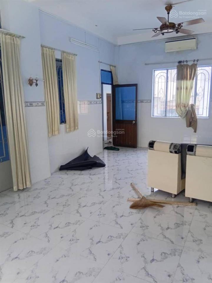 Quận 11 hẻm 6m thông 213m2 ngang 5.3m 6pn 14 tỷ tl