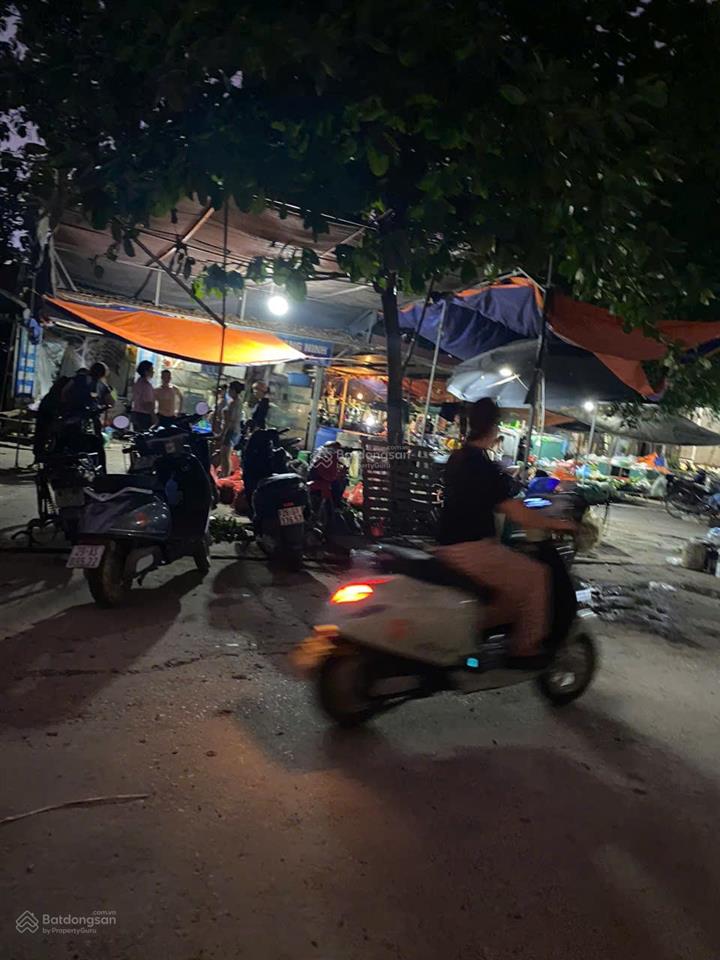 Hot 61tr/m2 mặt đường cổng chợ xã hưng đạo hn. đường 4 xe tránh, kinh doanh tốt