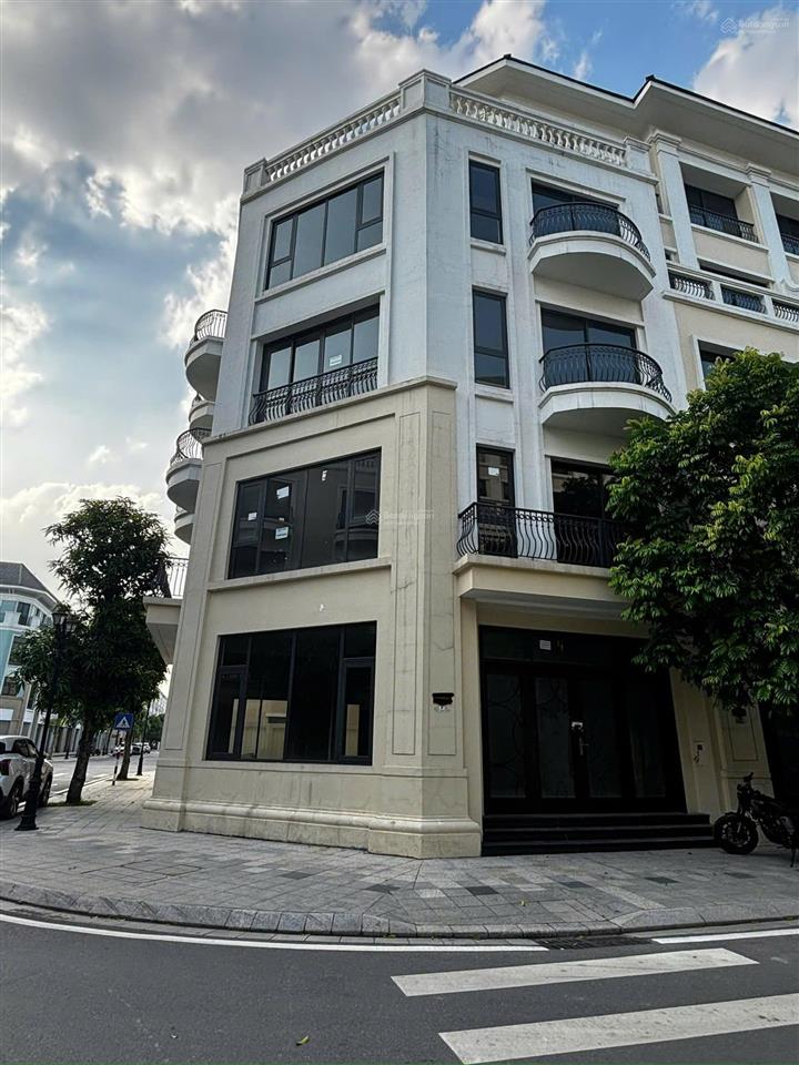 Muốn chuyển vào miền nam, nhượng lại căn liền kề góc 2 mặt tiền, rẻ hơn 7 tỷ so với giá mua