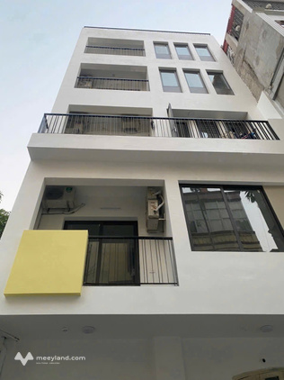 Bán tòa nhà căn hộ dịch vụ đường Cầu Giấy, 180m2, 6 tầng, thang máy