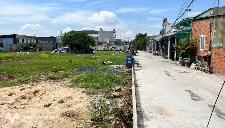 Cần bán gấp lô đất 100m2, đường 6A, Vĩnh Lộc B, giá tốt cho anh chị đầu tư, mua ở