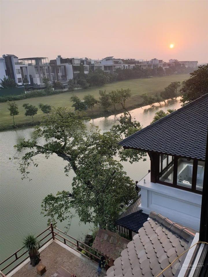 Bán biệt thự ciputra tây hồ khu t3 view sông. 0945 289 ***