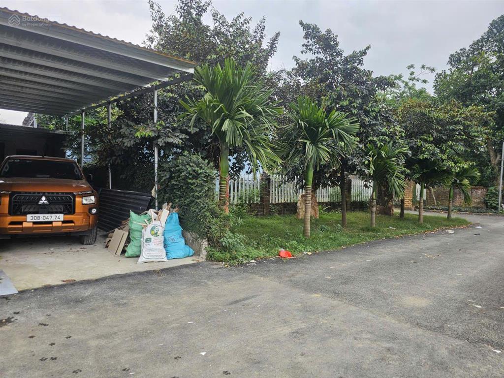 Chính chủ cần bán 100m đất, lô góc full thổ cư trung tâm hòa lạc. giá 2 tỷ