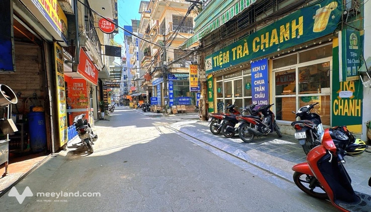 Bán tòa nhà căn hộ dịch vụ phố Doãn Kế Thiện, 9 tầng, thang máy, 28 phòng