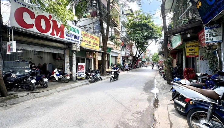 Bán nhà mặt đường Bùi Xương Trạch - 70m2 - nhà cấp 4 - kinh doanh đỉnh