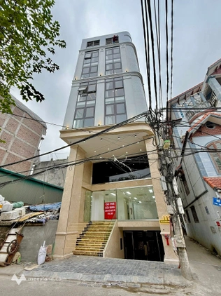 Bán tòa nhà căn hộ dịch vụ mặt phố Đại Linh, 100m2 xây 9 tầng, thang máy, lô góc