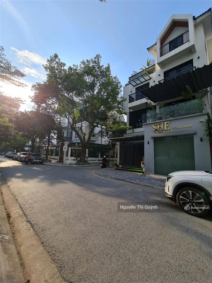 Biệt thự kđt mễ trì nam từ liêm ô tô tránh vỉa hè kinh doanh. 130m2 mt 8m. giá 39 tỷ.