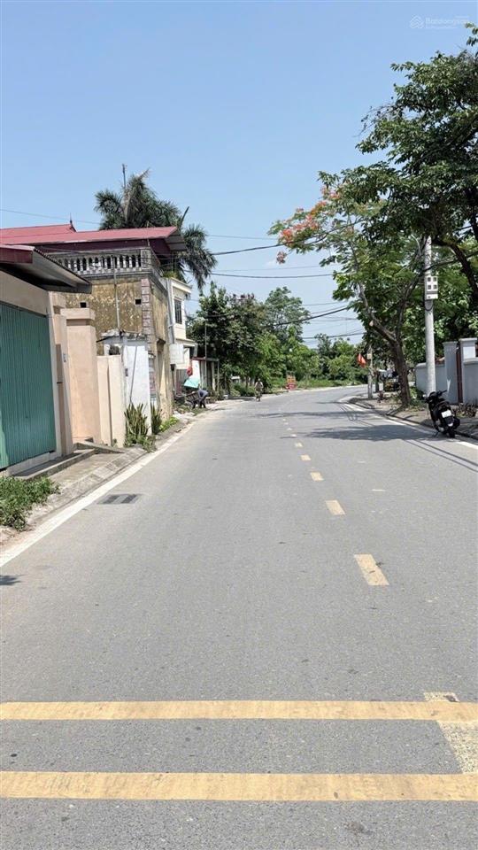 Bán đất 200m2, mặt tiền 8m, mặt đường ngọc động đa tốn gia lâm