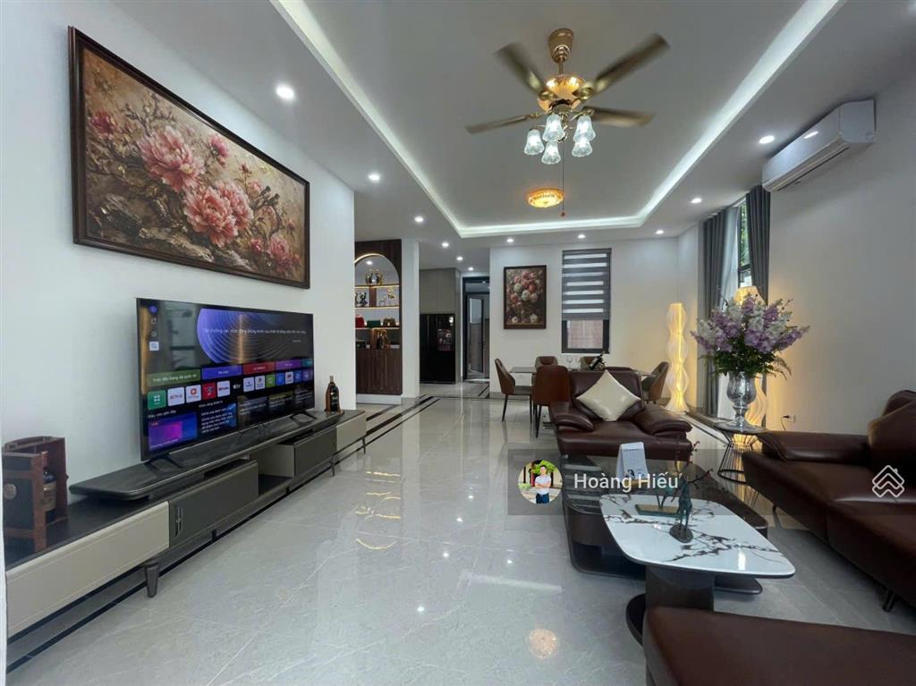 Bán rẻ nhà đẹp hoàng quốc việt, cầu giấy, 20m ra phố, bãi ô tô, ngõ 4m, 46m2, 6 tầng thang máy