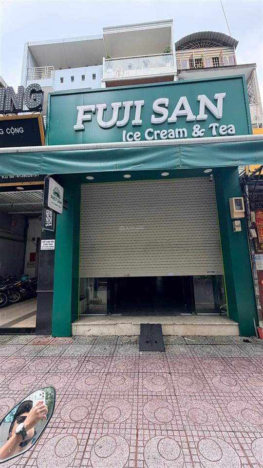 Chính chủ bán nhà riêng tại 27 đào duy từ quận 10, 111 m2, 4 tầng, có thang máy và nội thất đời mới