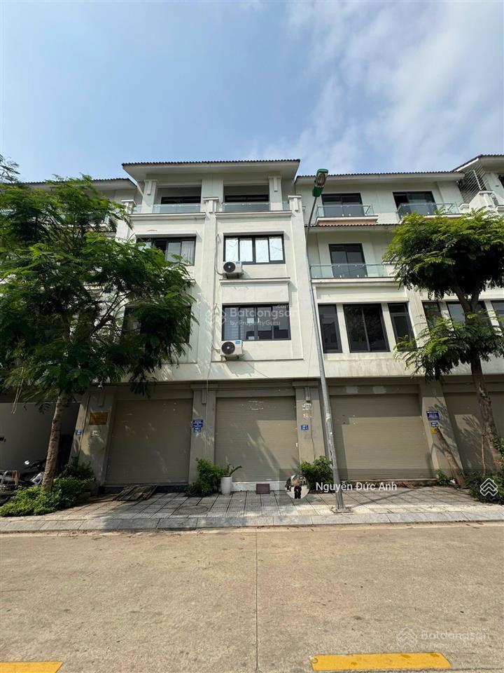 Cần bán gấp biệt thự liền kề giá 130tr. dt 155m. nhà 4 tầng. 20 tỷ. 0975 623 ***