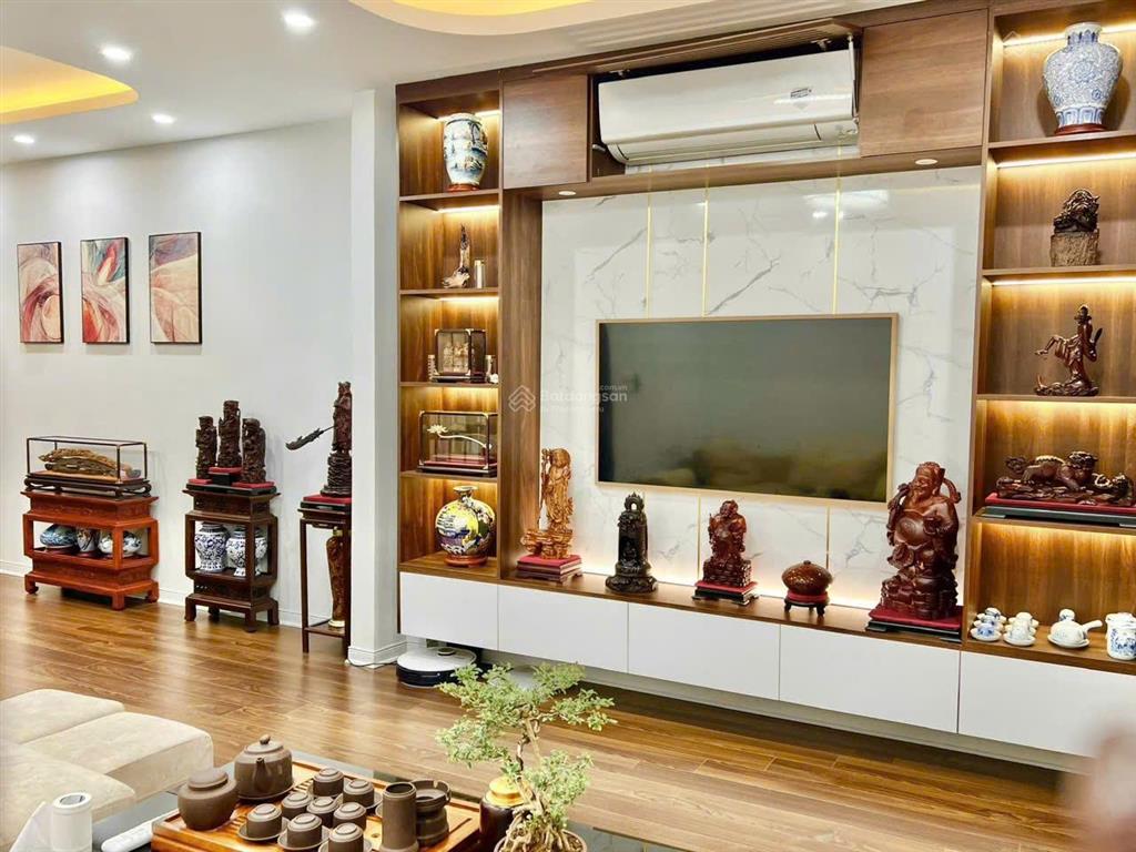 Cắt lỗ 3 tỷ chỉ còn 18 tỷ liền kề văn phú phú lương 90m2 nhà hoàn thiện