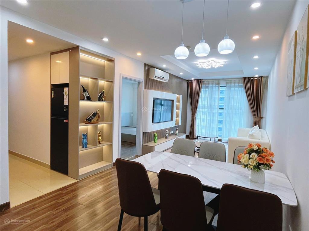 Chủ chuyển công tác cần bán nhanh căn hộ 2pn hoa hậu tại goldmark city