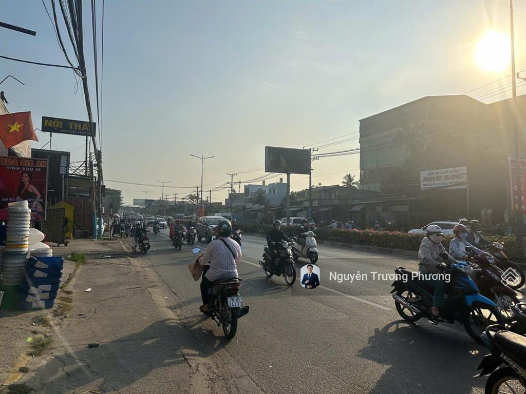 Chính chủ gửi bán lô đất 100,3m2 có sẵn nhà sát sông sg, thông ql13, thuận tiện về trung tâm sg