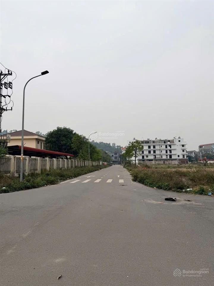 Chính chủ gửi bán lô đất đẹp sau lưng uỷ ban xã phật tích