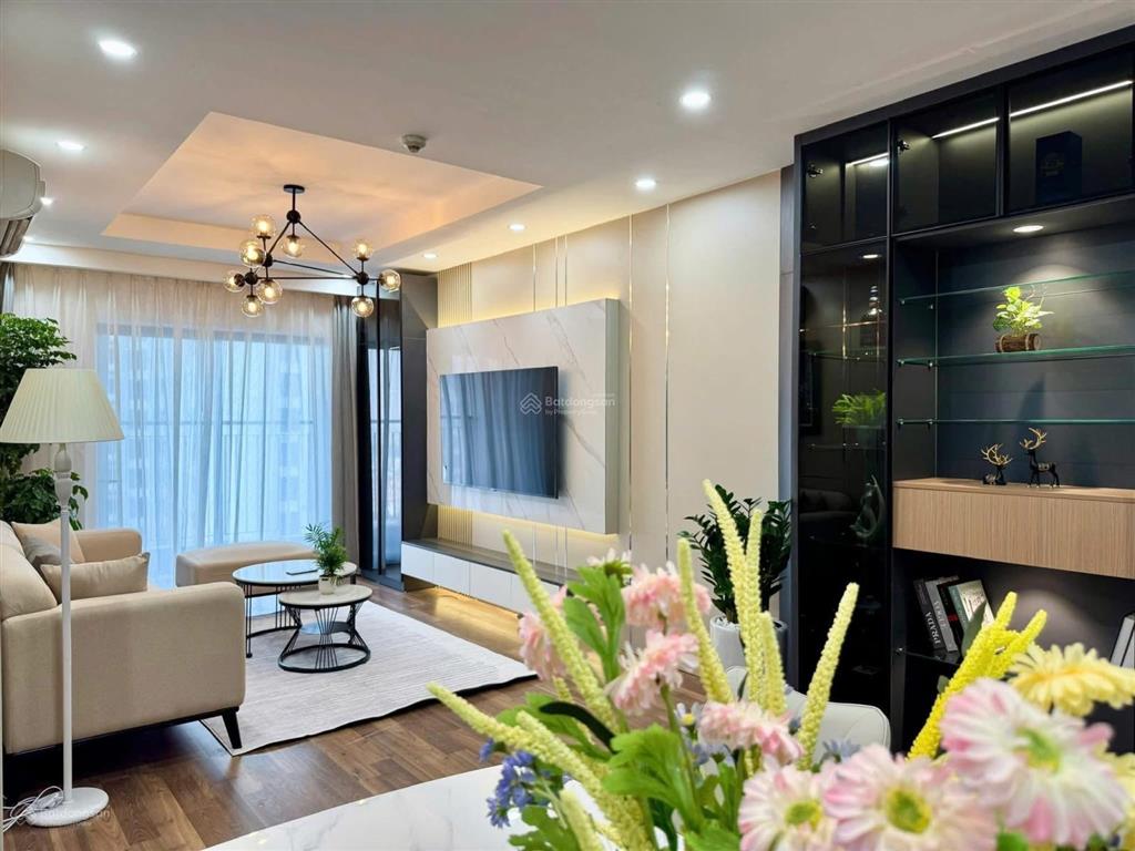 Bán chcc tại đền lừ iii. dt 53m2, 2pn căn cực thoáng, chính chủ. view hồ đền lừ