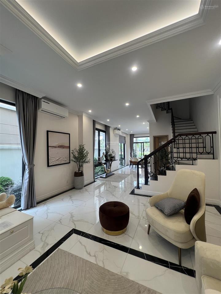 Tại sao căn biệt thự song lập này được nhiều khách hỏi nhất tuần qua?